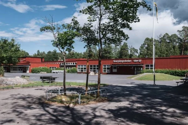 Skarpängsskolan, Täby